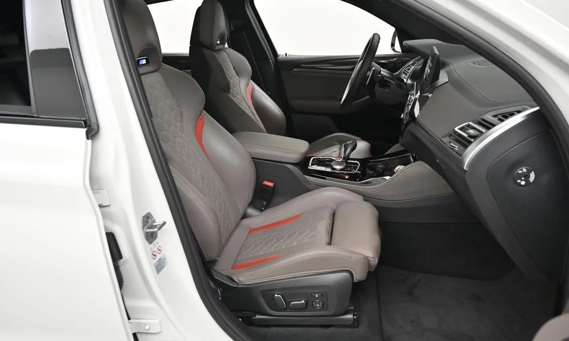 BMW X4M 2024 из KR, фото 4