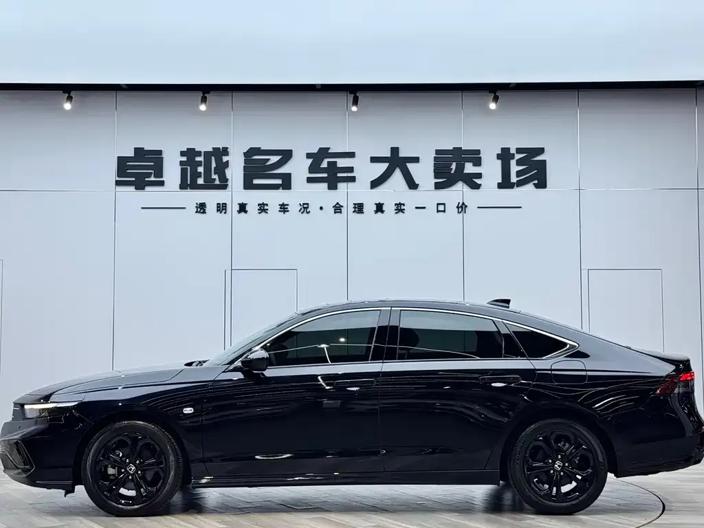 Honda Accord — фото 9