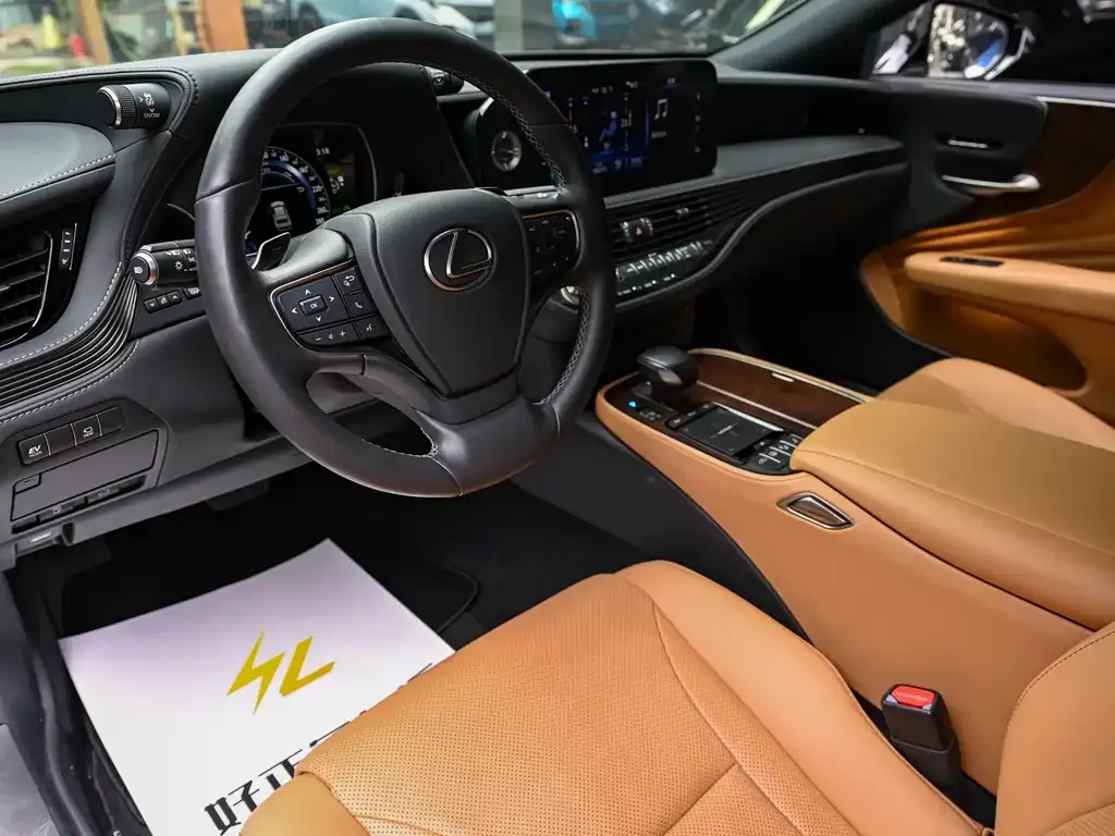 Lexus LS 2021 из CN, фото 9