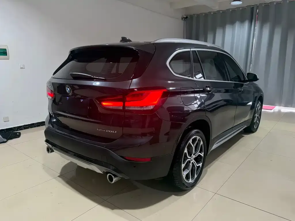 BMW X1 — фото 2
