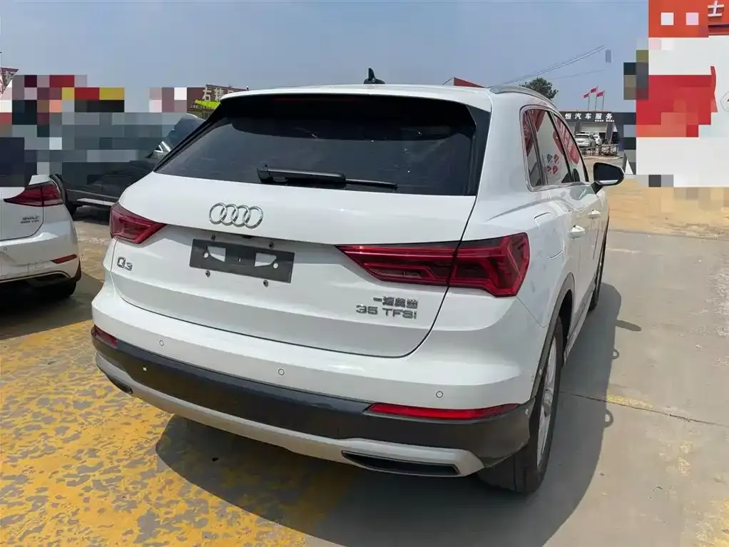 Audi Q3 — фото 10