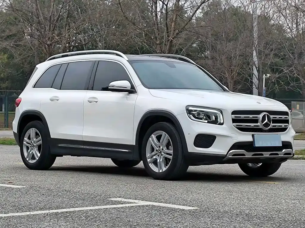 Mercedes-Benz GLB — фото 10