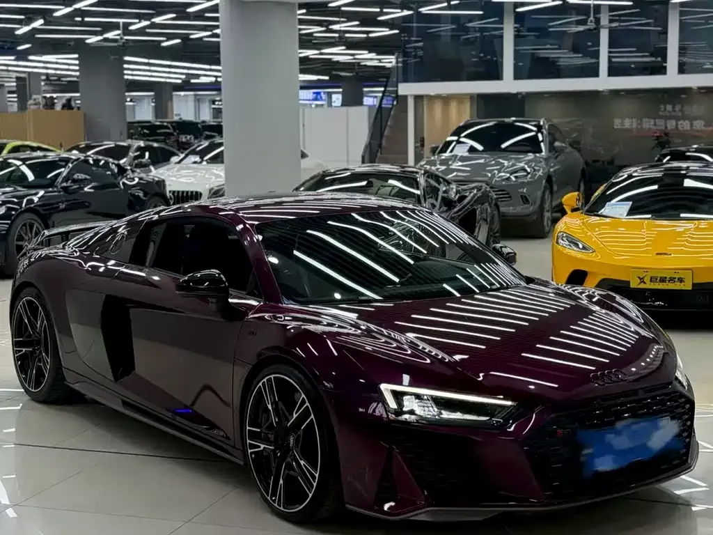 Audi R8