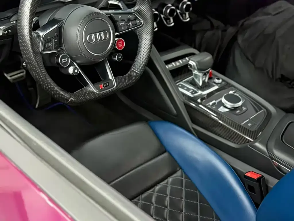 Audi R8 2023 из CN, фото 3