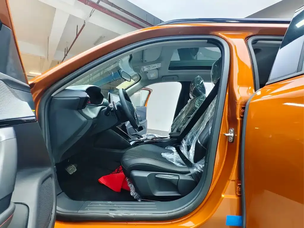 Peugeot 2008 2021 из CN, фото 4