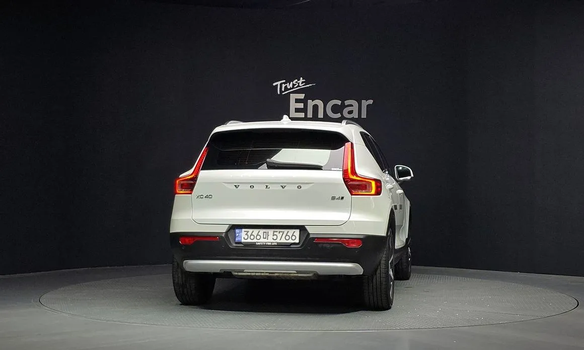 Volvo XC40 2023 из KR, фото 7