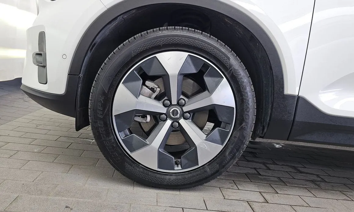 Volvo XC40 2023 из KR, фото 9
