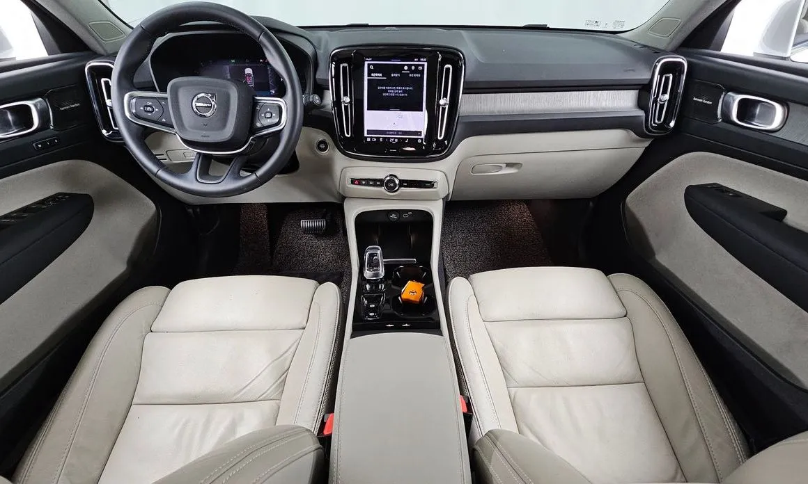 Volvo XC40 2023 из KR, фото 8