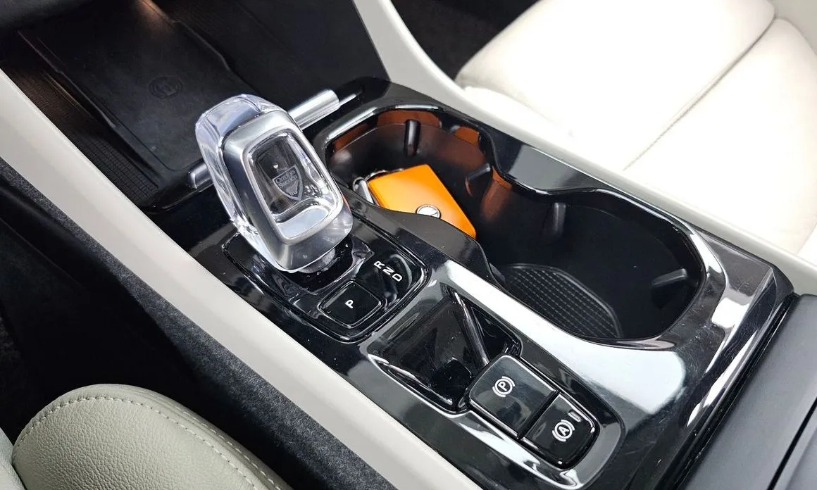 Volvo XC40 2023 из KR, фото 6