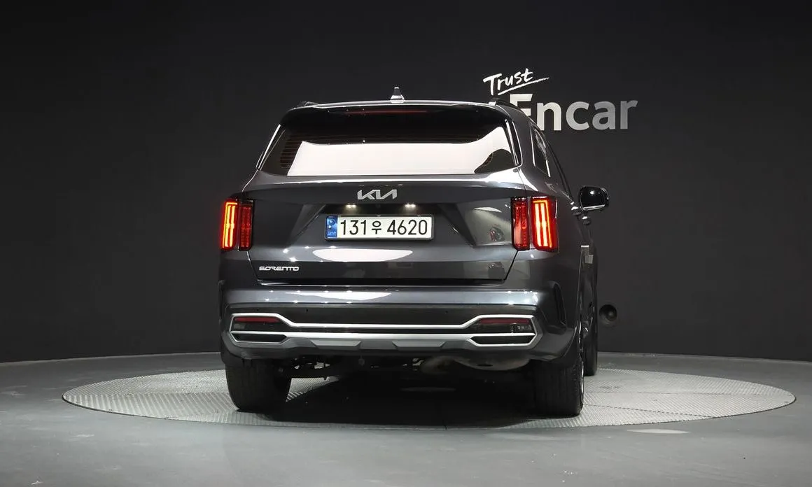 Kia Sorento 2023 из KR, фото 2