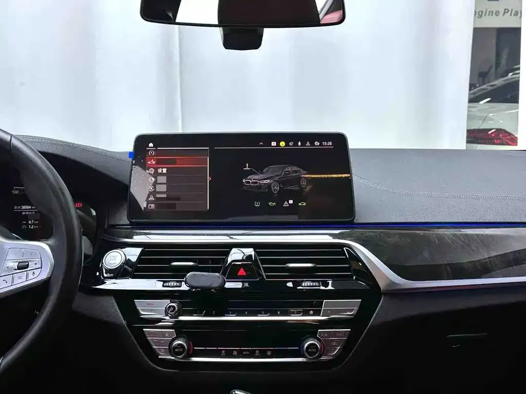 BMW 5 Series — фото 6
