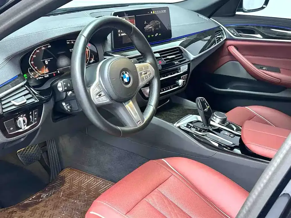 BMW 5 Series — фото 9