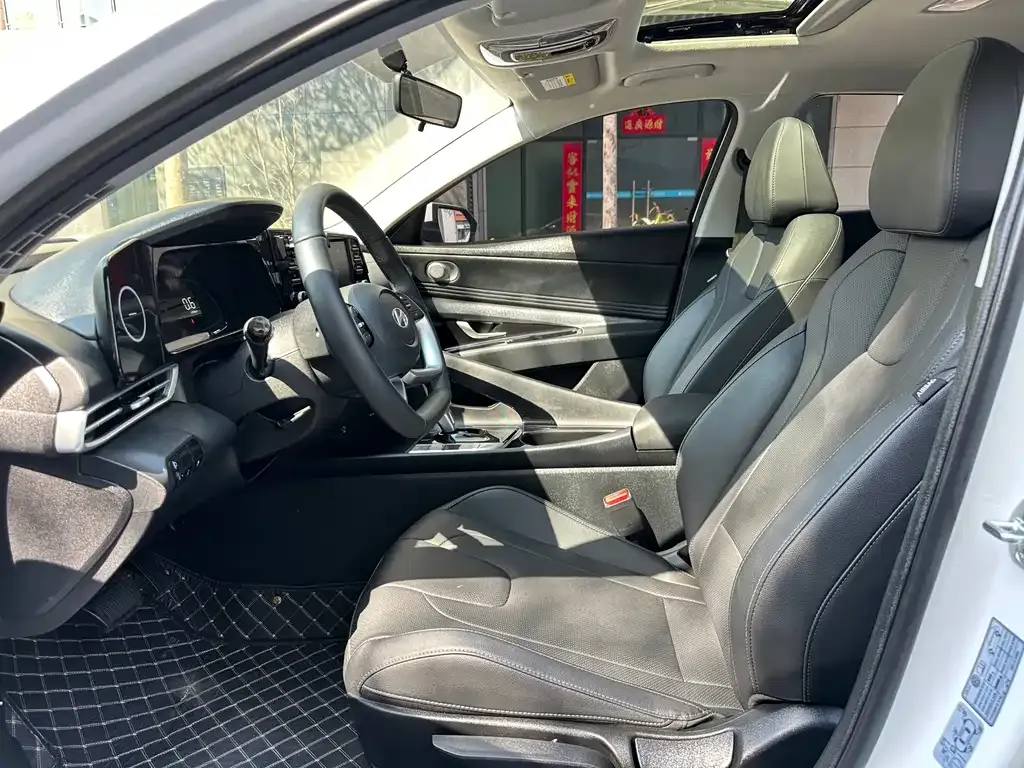 Hyundai Elantra 2024 из CN, фото 2