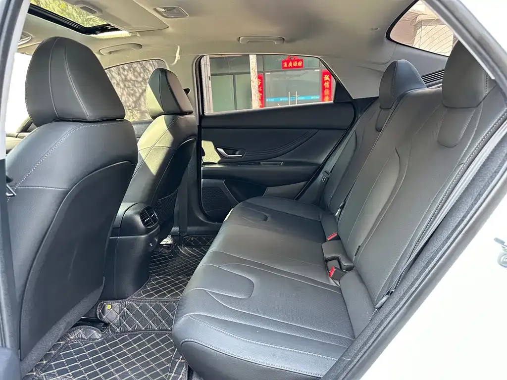 Hyundai Elantra 2024 из CN, фото 3