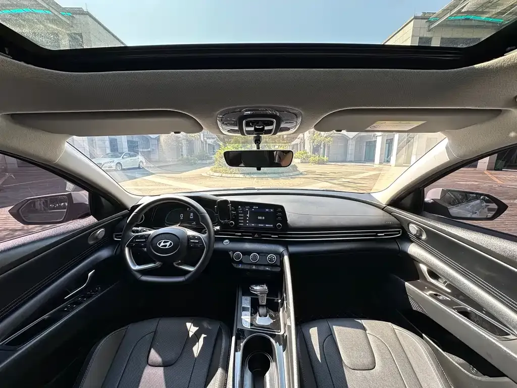 Hyundai Elantra 2024 из CN, фото 6