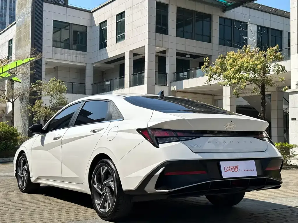 Hyundai Elantra 2024 из CN, фото 9