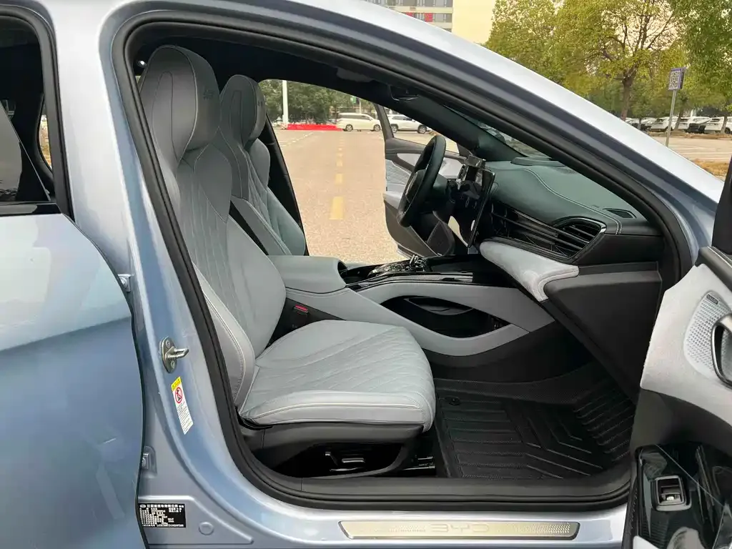 BYD Seal — фото 6