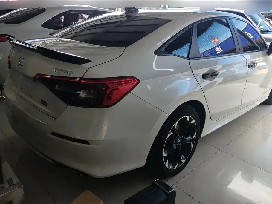 Honda Civic — фото 6