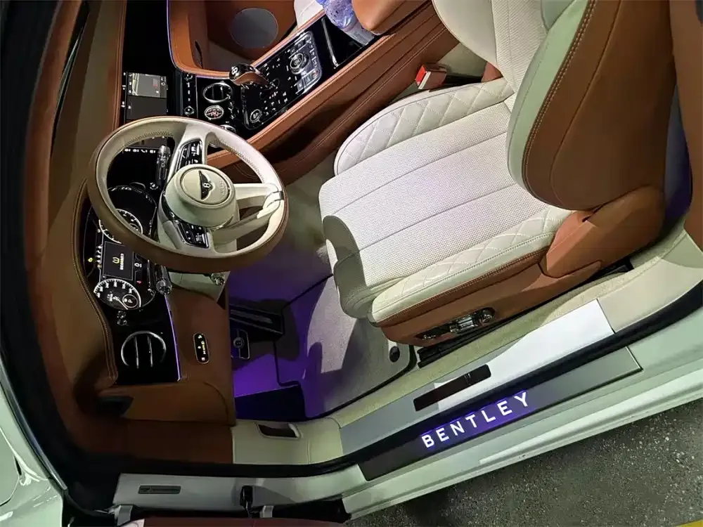 Bentley Bentayga — фото 4