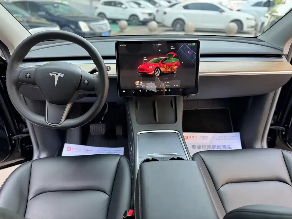 Tesla Model Y — фото 7