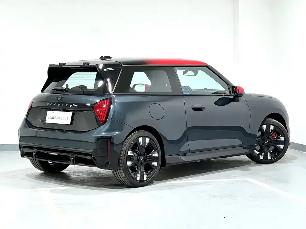 MINI JCW Electric 2026 из CN, фото 6