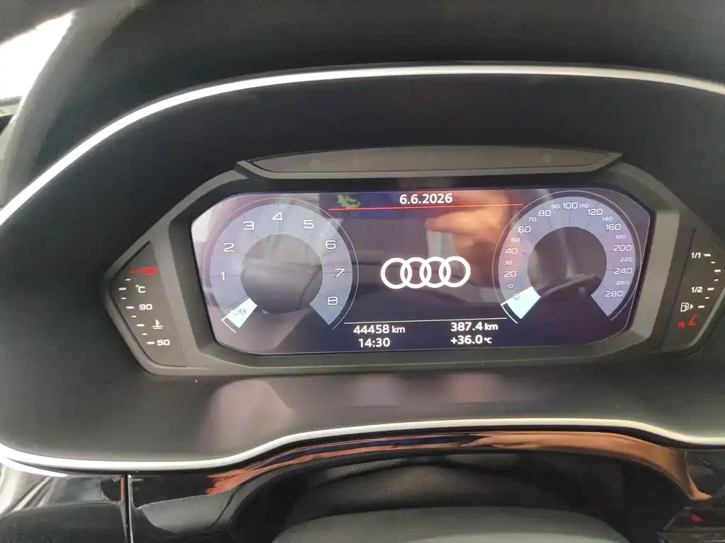 Audi Q3 — фото 10