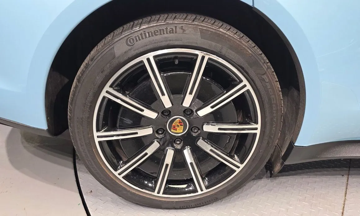 Porsche Taycan 2021 из KR, фото 8