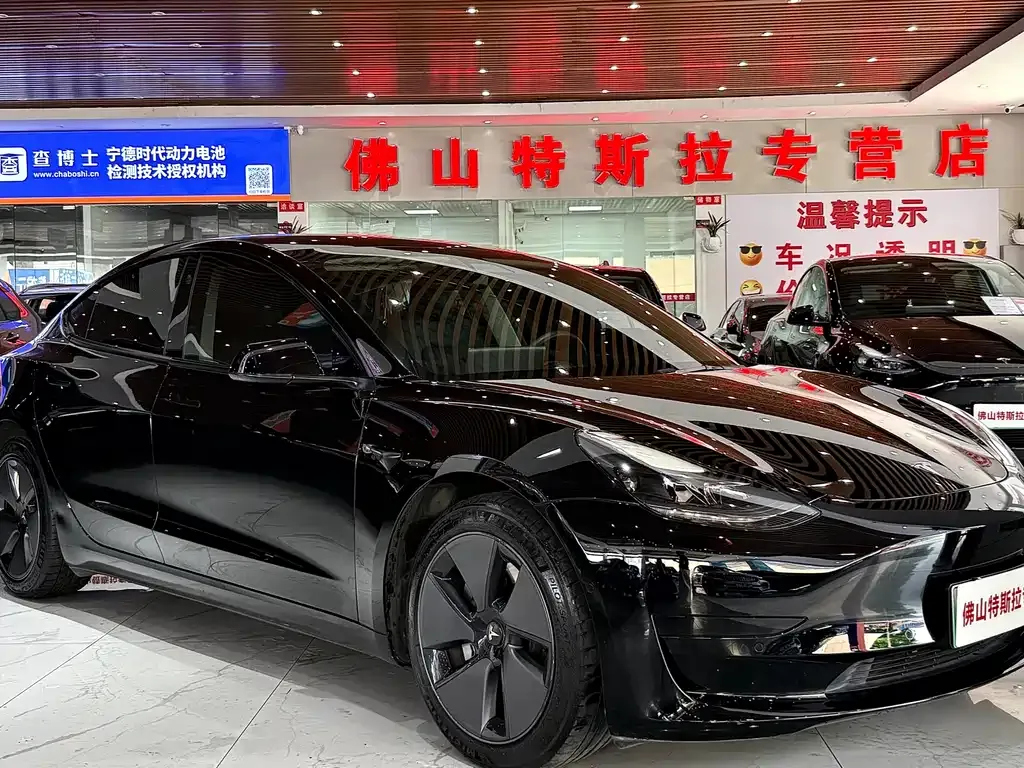 Tesla Model 3 — фото 10
