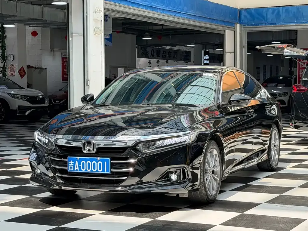 Honda Accord — фото 1