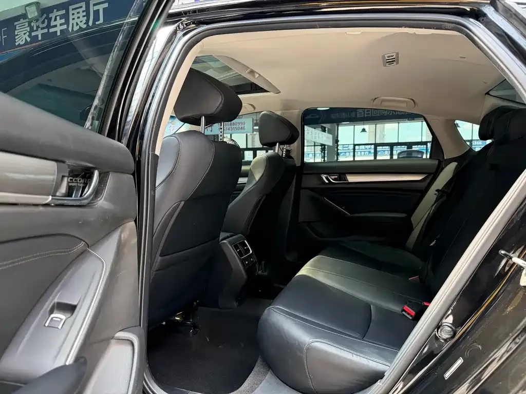 Honda Accord — фото 9
