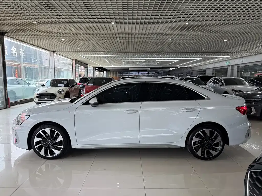 Audi A3 — фото 7