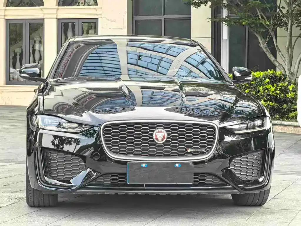 Jaguar XEL — фото 6