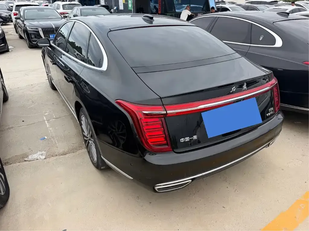 Hongqi H9 — фото 4