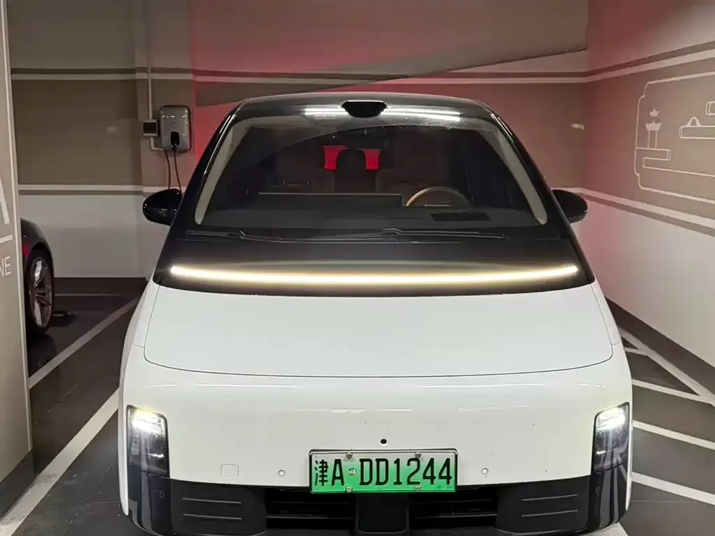Li Auto MEGA — фото 1