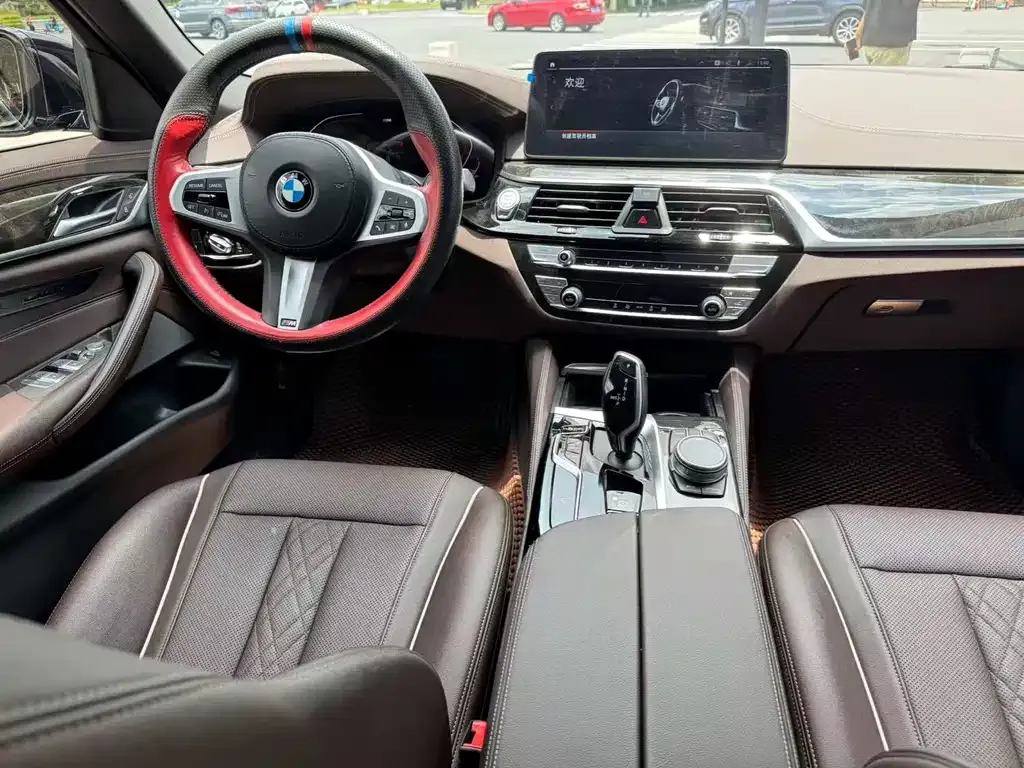 BMW 5 Series — фото 4