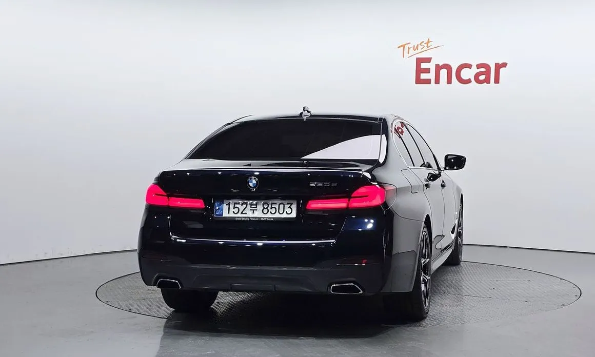 BMW 5-Series 2021 из KR, фото 2