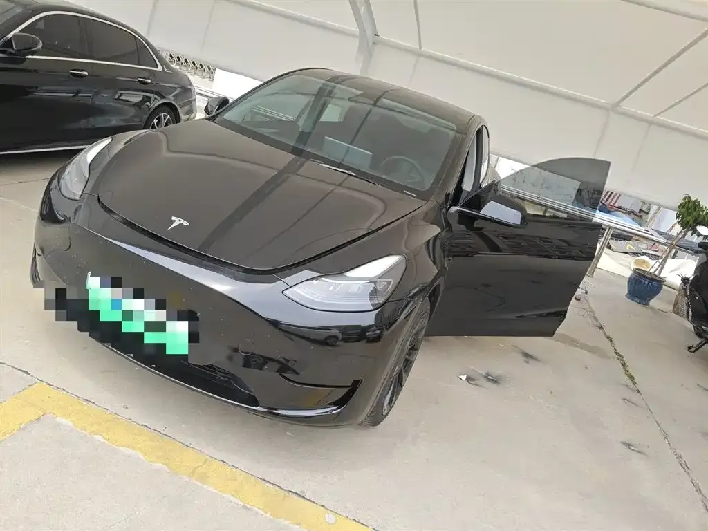 Tesla Model Y — фото 5