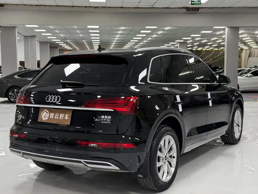 Audi Q5L — фото 3
