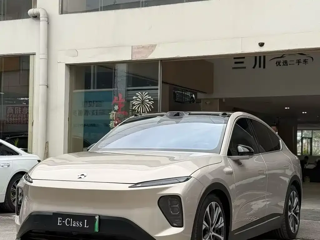 NIO EC7