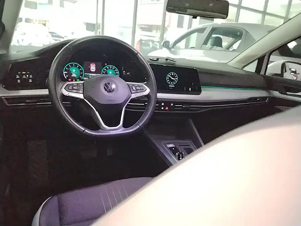 Volkswagen Golf 2022 из CN, фото 9