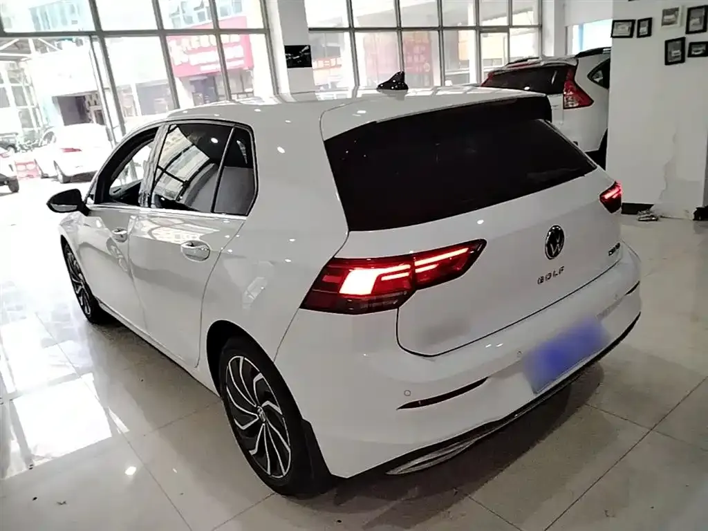 Volkswagen Golf 2022 из CN, фото 2