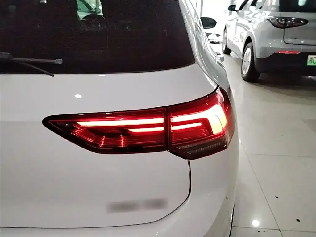 Volkswagen Golf 2022 из CN, фото 6