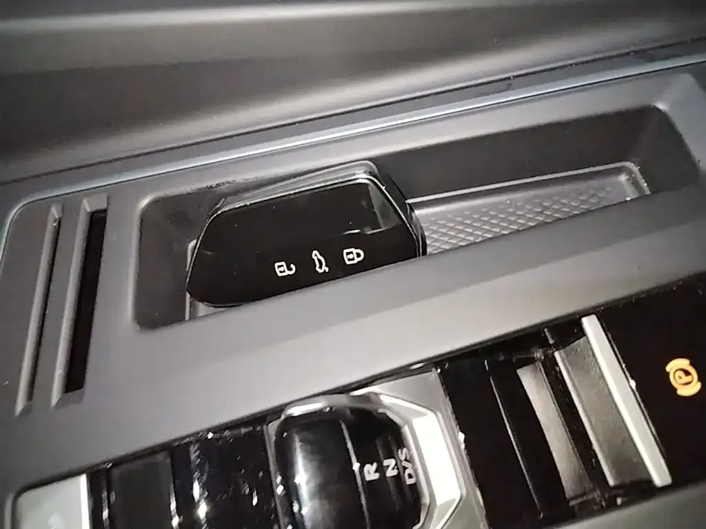 Volkswagen Golf 2022 из CN, фото 4