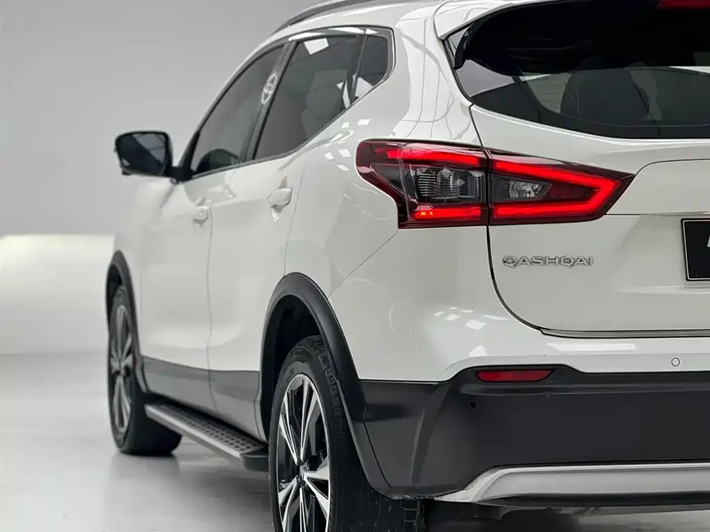 Nissan Qashqai — фото 5