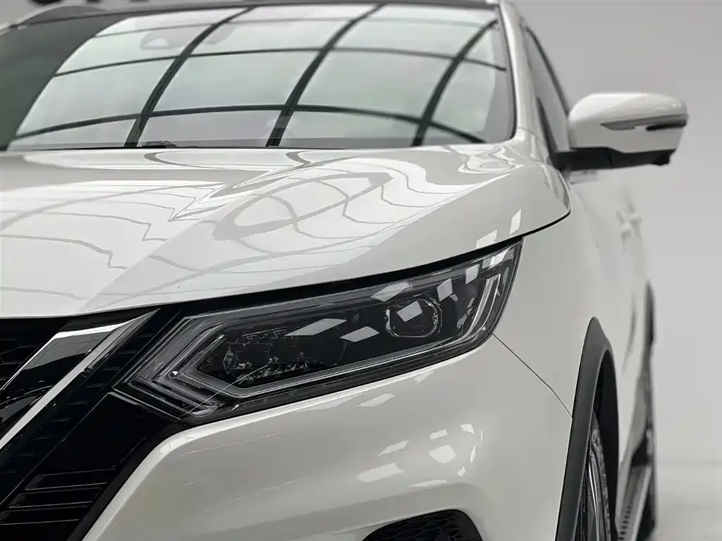 Nissan Qashqai — фото 9