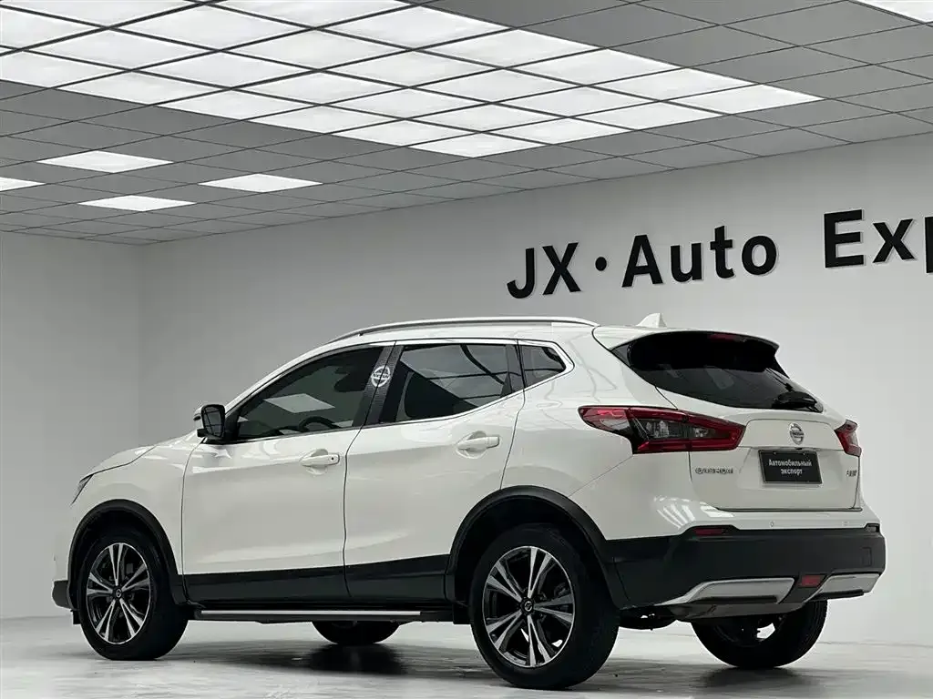 Nissan Qashqai — фото 8