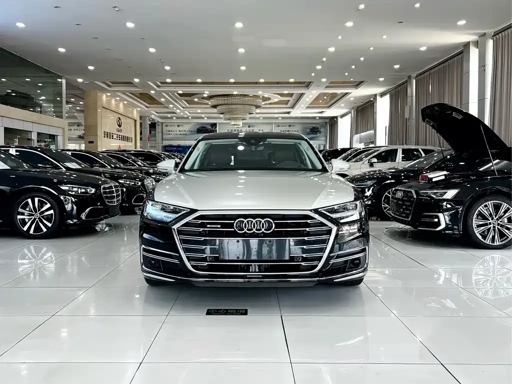 Audi A8 — фото 2
