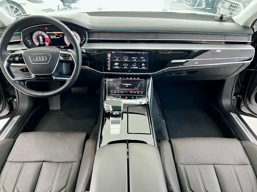 Audi A8 — фото 10