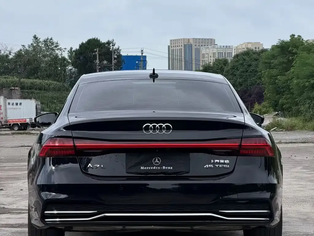 Audi A7L — фото 5