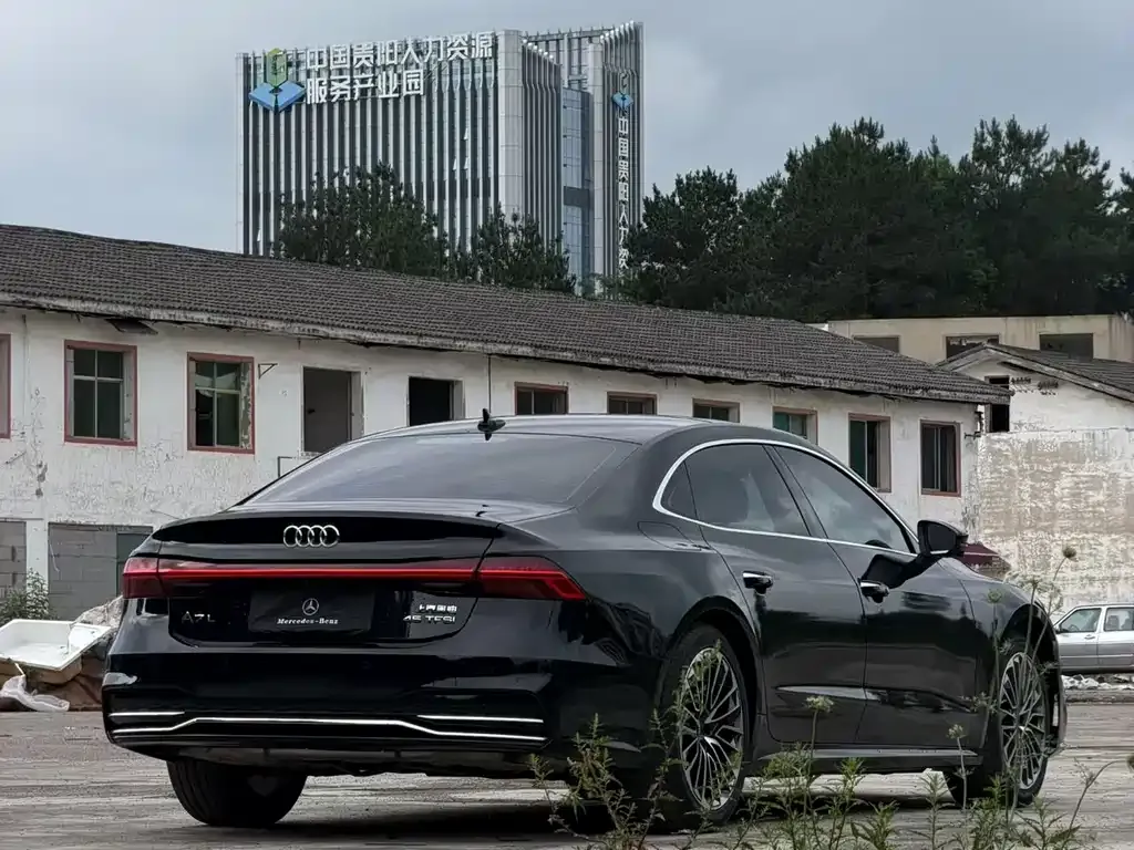 Audi A7L — фото 6